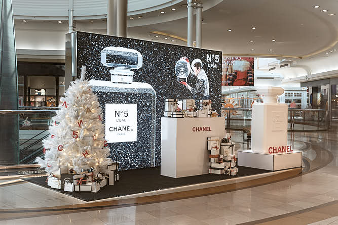 Photography Portfolio by P-O-L-O: Chanel-2019-Christmas-Display-Chadstone-Display from Left-